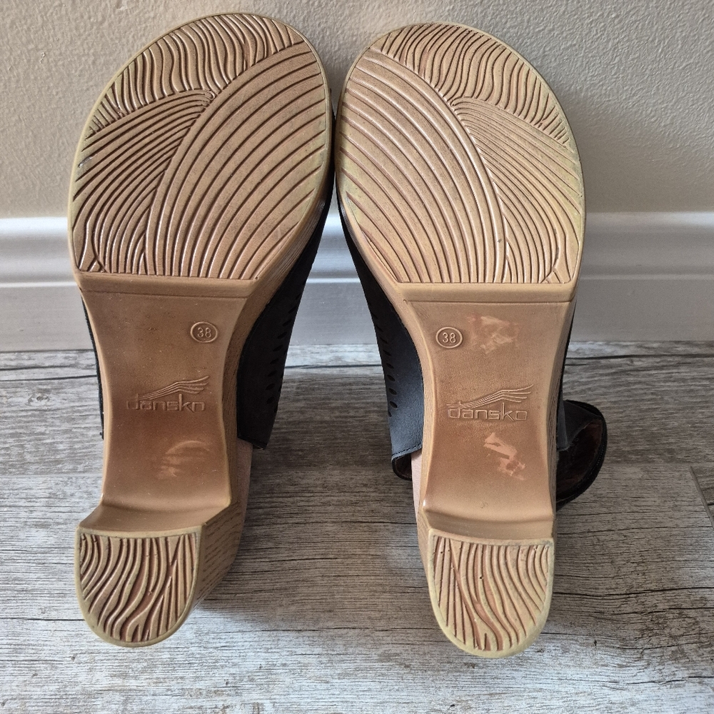 Dansko Danae Peeptoe Platform Sandal Black Laser Cut Leather Chunky Heel 7.5 - 8 - Picture 15 of 16